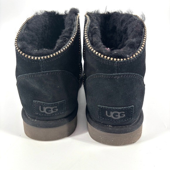 UGG Classic Mini Beaded Black Suede Shearling Short Ankle Boots Slip On Size 11 - Picture 9 of 9